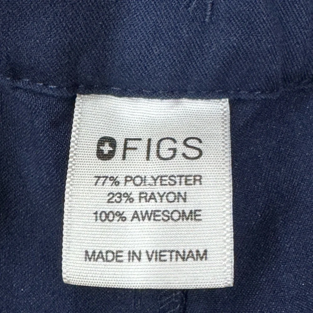 FIGS Tela Navy Cargo Scrub Pants Men’s XL Medical Uniform Stretch 34 X 32